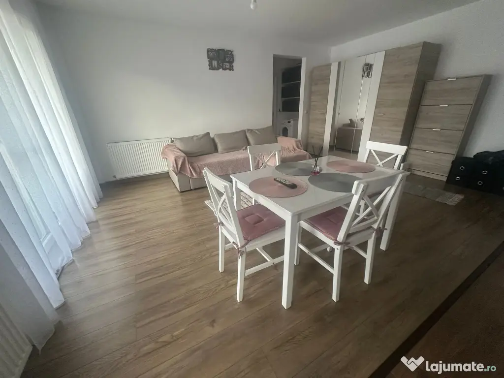 Apartament de închiriat