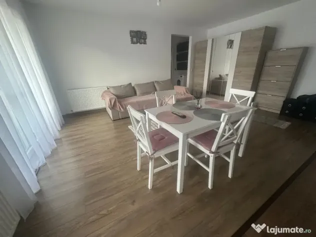 Apartament de închiriat