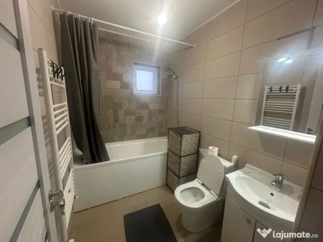 Apartament de închiriat