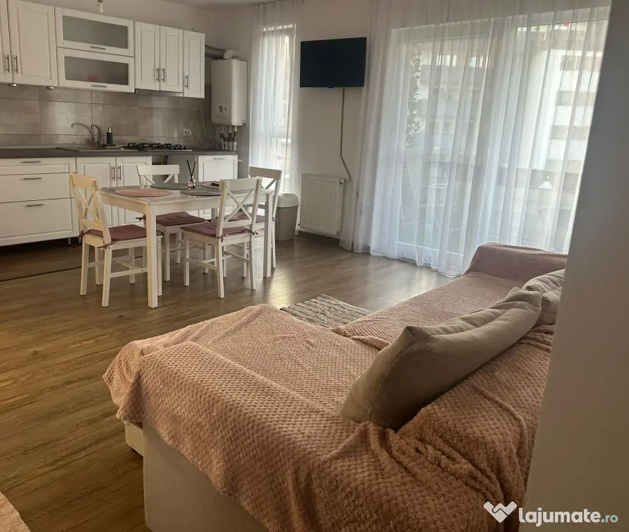 Apartament de închiriat