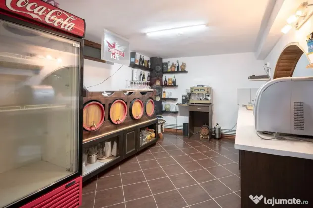 Cabană turistică, 12 camere cu restaurant, bucătărie ...