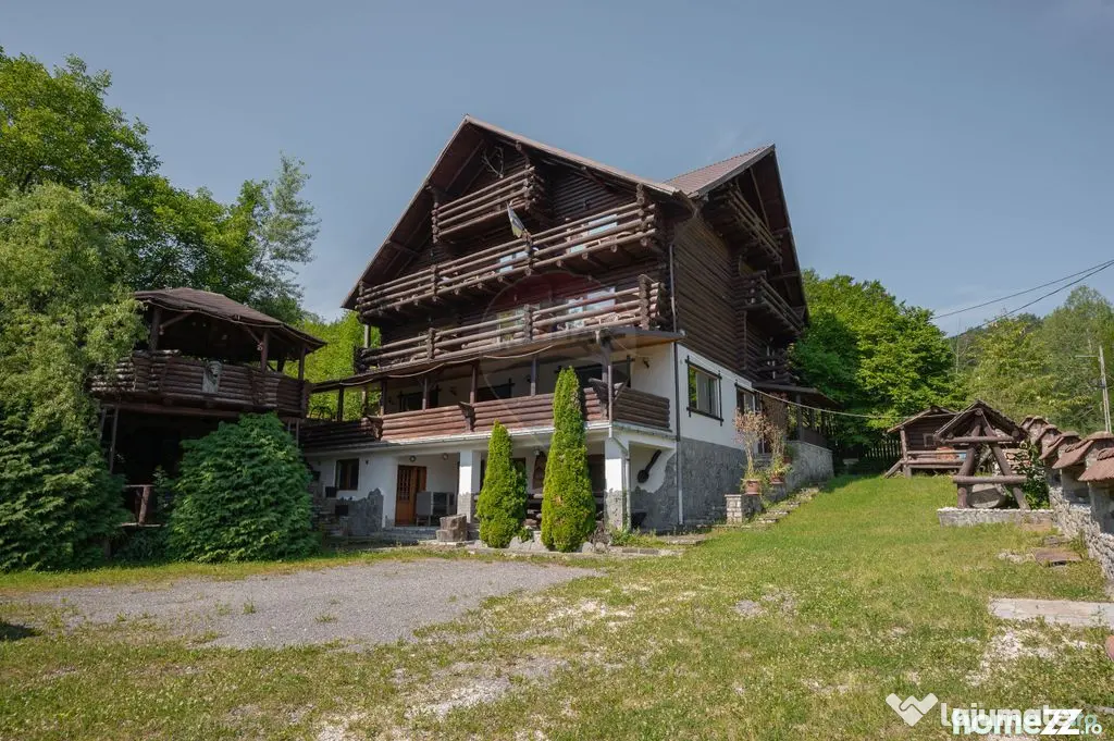Cabană turistică, 12 camere cu restaurant, bucătărie ...