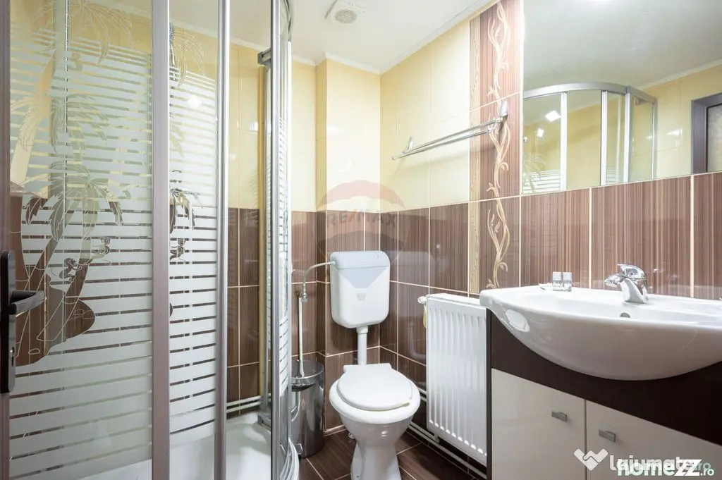 Cabană turistică, 12 camere cu restaurant, bucătărie ...