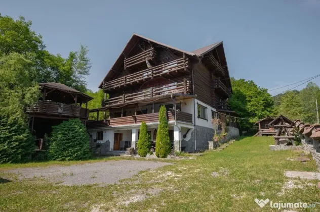 Cabană turistică, 12 camere cu restaurant, bucătărie ...