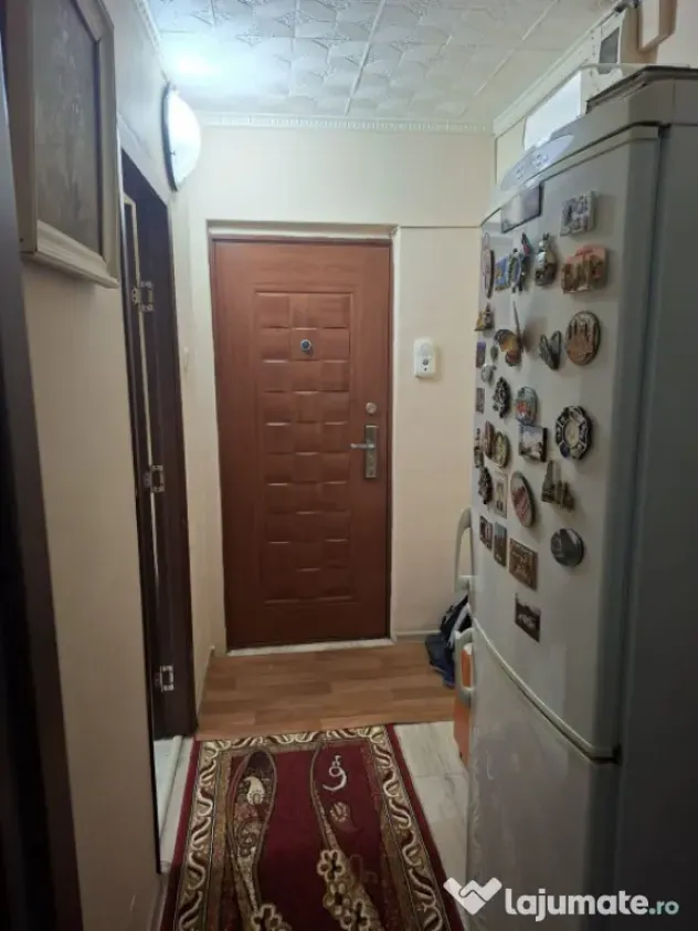 Apartament 2 camere semidecomandat, mobilat și utilat, Crai