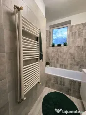 Apartament cu 2 camere și balcon cu vedere port Bd Ferdi... 