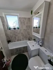 Apartament cu 2 camere și balcon cu vedere port Bd Ferdi... 