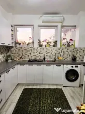 Apartament cu 2 camere și balcon cu vedere port Bd Ferdi... 