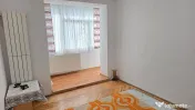 Inchiriez apartament de 3 camere in Deva, zona Imp.Traian, etaj 2, 