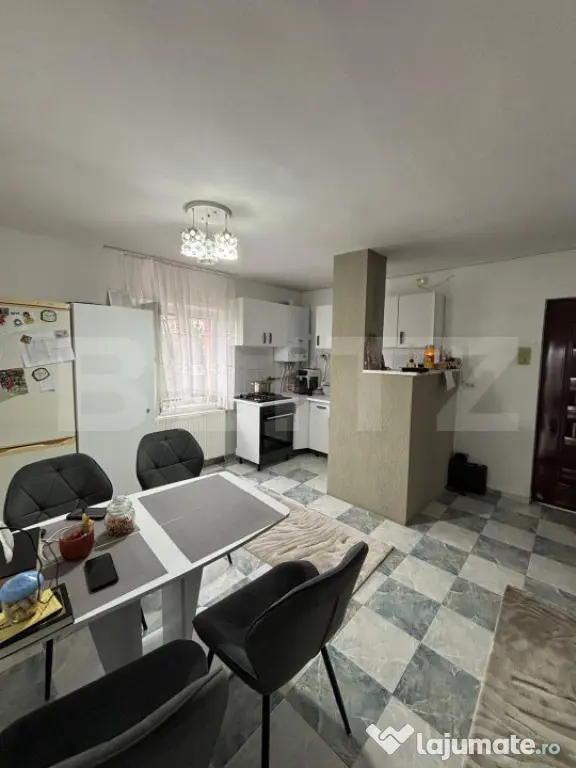 Apartament decomandat cu 3 camere | 2 balcoane | Boxă și p