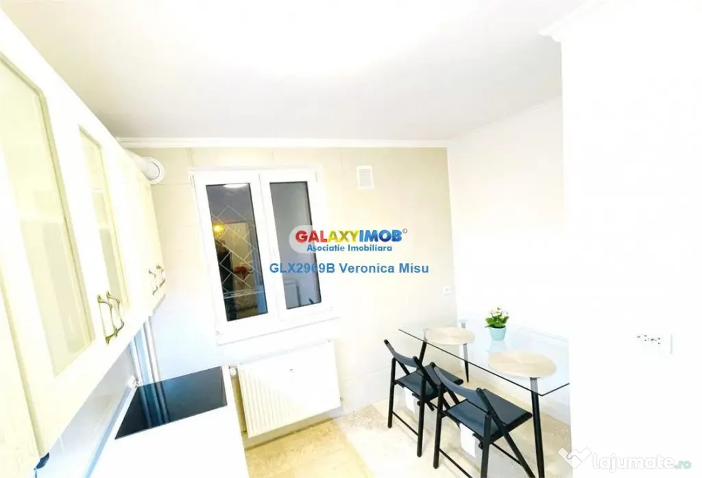 Apartament 3 camere de inchiriat, loc de parcare- 1 Decembri