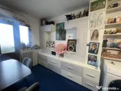 Apartament cu 3 dormitoare, 53.04 mp, etaj 1, zona 1 Mai