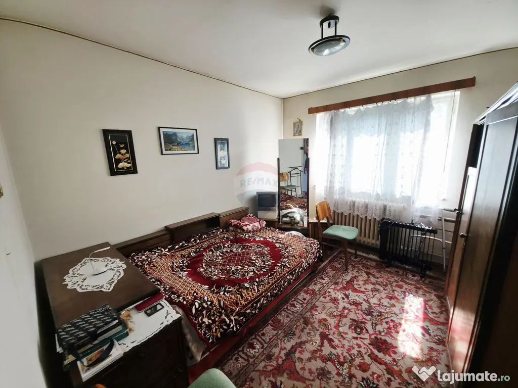 Apartament cu 2 camere de vânzare în zona Precista