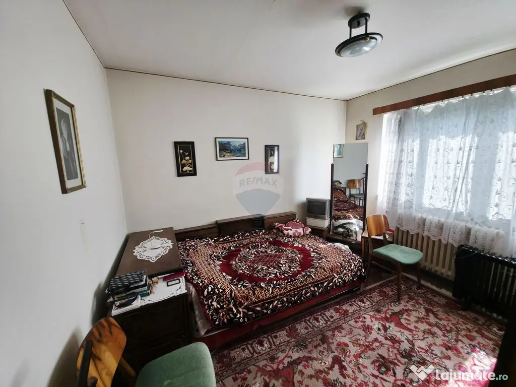 Apartament cu 2 camere de vânzare în zona Precista