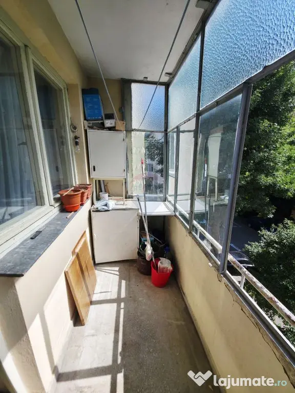 Apartament cu 2 camere de vânzare în zona Precista