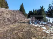 Teren intravilan de vânzare – 3100 mp Colibita, front lac