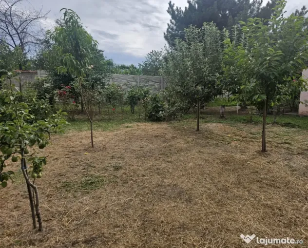 Casă cu teren 650 mp în Barieră aproape de Școala Ion Țuculescu și de biserică