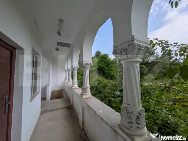 Clădire P+1 cu 9 camere și Terasă Spectaculoasă, Ideală - Pucioasa (Dambovita)