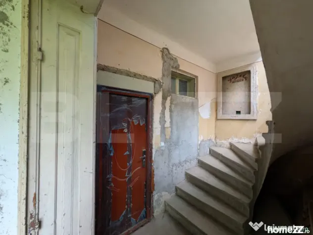 Clădire P+1 cu 9 camere și Terasă Spectaculoasă, Ideală - Pucioasa (Dambovita)