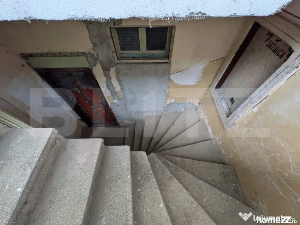 Clădire P+1 cu 9 camere și Terasă Spectaculoasă, Ideală - Pucioasa (Dambovita)