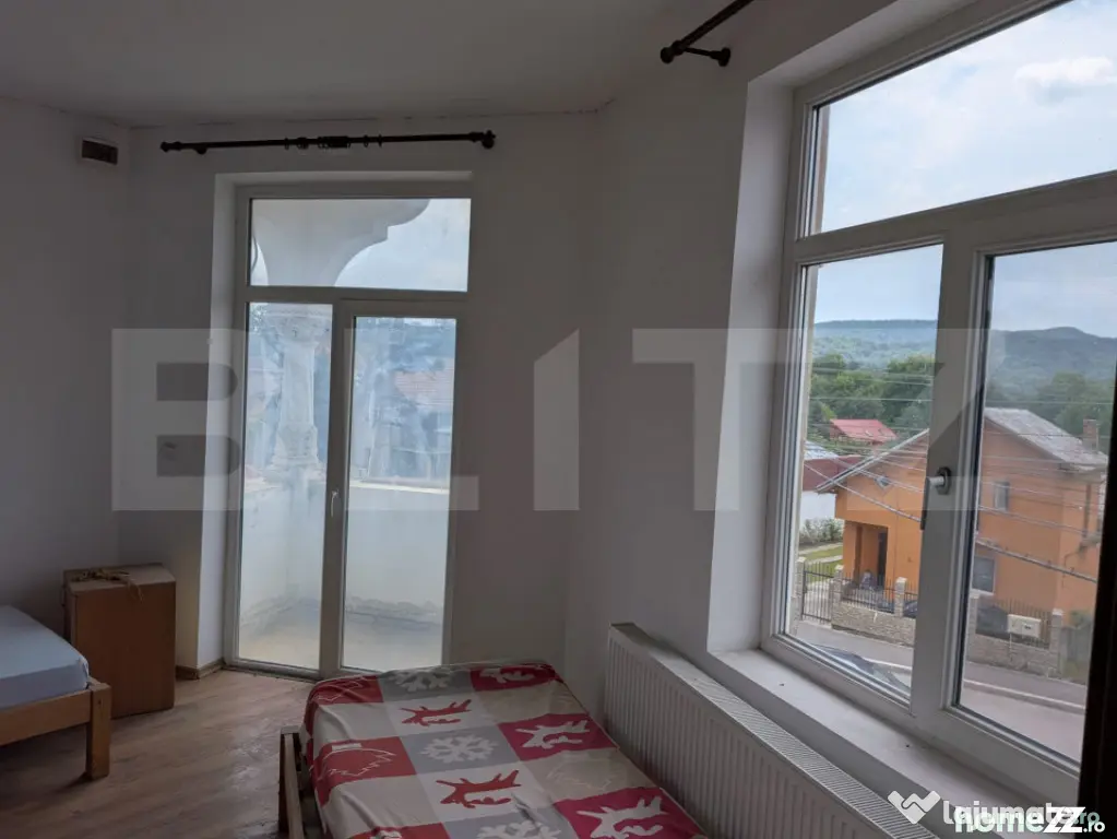 Clădire P+1 cu 9 camere și Terasă Spectaculoasă, Ideală - Pucioasa (Dambovita)