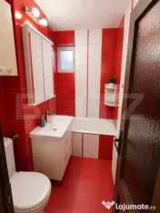 Apartament cu 3 camere mari si Luminoase, garaj inclus, etaj