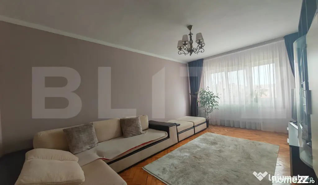 Apartament 3 camere + 2bai, renovat, mobilat si utilat moder - Oradea (Bihor)