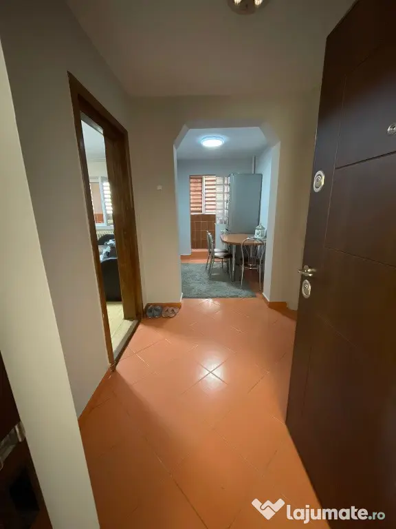Apartament 2 camere semidecomandat 60mp+beci Valea Roșie