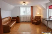 Casa stil sasesc cu garsoniera, garaj, curte, gradina, Bod, 