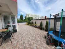 Luica Apartament 3 camere curte
