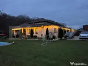 Casă individuală cu piscină, curte amenajată și afacere 