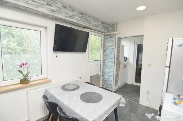 Oferta Vanzare Apartament 3 Camere Rahova | Localizare Excelenta