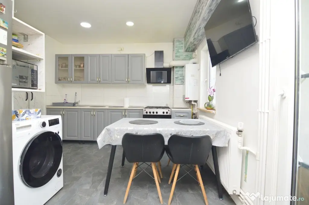Oferta Vanzare Apartament 3 Camere Rahova | Localizare Excelenta