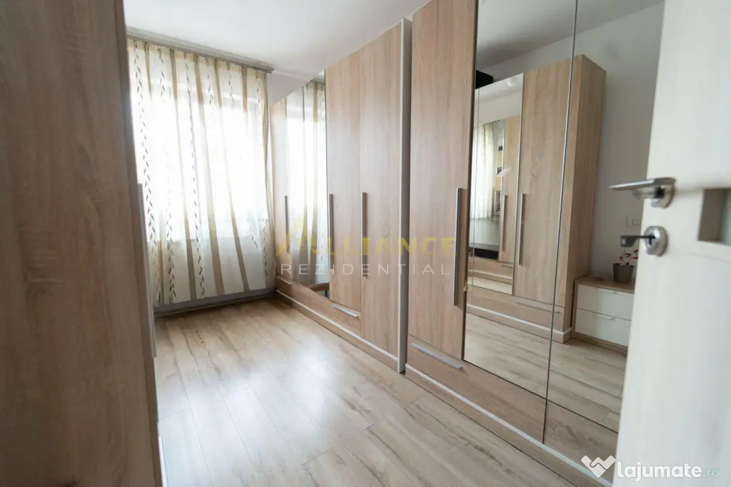Casa P 1 M gata de mutare, situata pe Strada 1 Mai din...