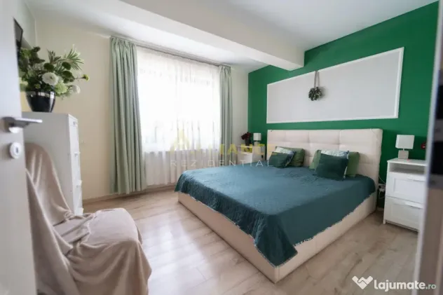 Casa P 1 M gata de mutare, situata pe Strada 1 Mai din...