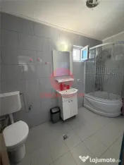 Casa Renovata si Mobilata Complet - Pozitionare Excelenta -