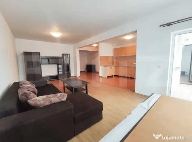 Apartament cu 2 camere, open-space, etaj 1, parcare privata