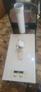 Vând centrala termica pe gaz Protherm Lynx, 24 KW. 