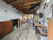 GARAJ DE VÂNZARE ÎN MĂRGINENI 