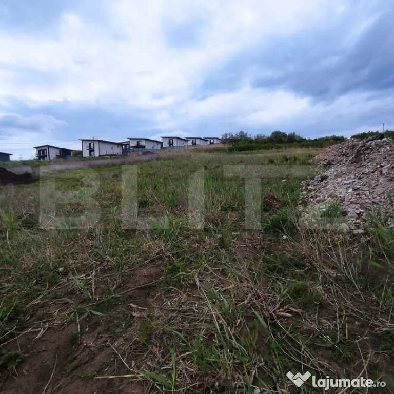 Teren de vânzare în Valea Lupului – Strada Lacului | 2 p