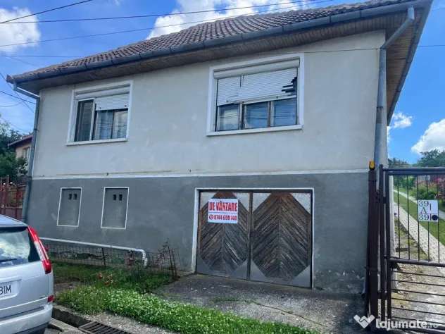 Casă individuală de vânzare
