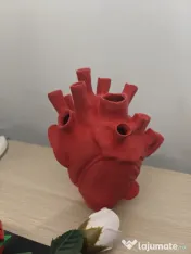 Vază decorativă inimă anatomică 