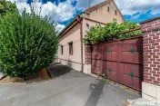 PREȚ NOU! Casă cu teren de 370 mp | Zona Funcționarilo...