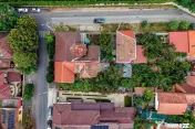 PREȚ NOU! Casă cu teren de 370 mp | Zona Funcționarilo...