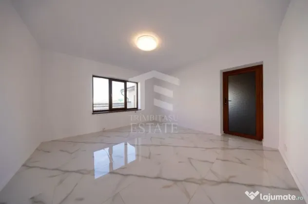 Sacele-Casa 6 dormitoare + 4 bai teren 979 mp.