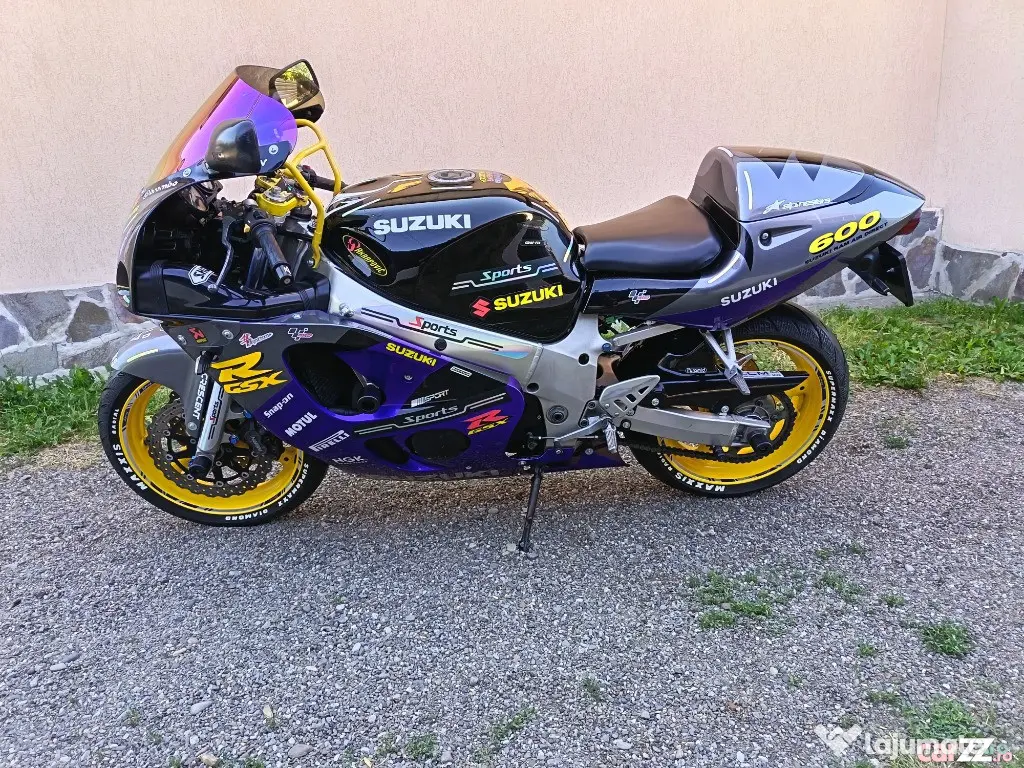Suzuki gsxr 600 ! stare foarte buna