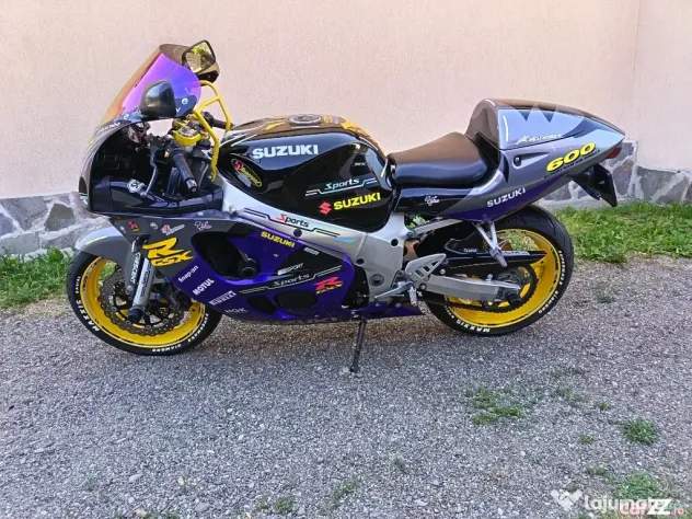 Suzuki gsxr 600 ! stare foarte buna