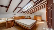 Vila spatioasa cu 6 camere si mansarda