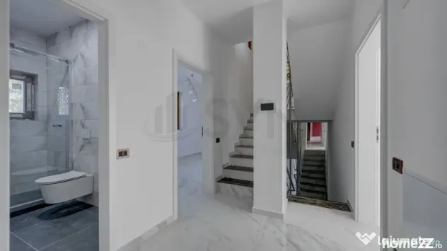 Vila spatioasa cu 6 camere si mansarda - Bucuresti (Bucuresti-Ilfov)