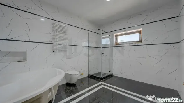 Vila spatioasa cu 6 camere si mansarda - Bucuresti (Bucuresti-Ilfov)